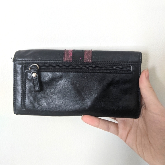 2/$20 💛 Buffalo David Bitton Black & Pink Wallet - Picture 2 of 3